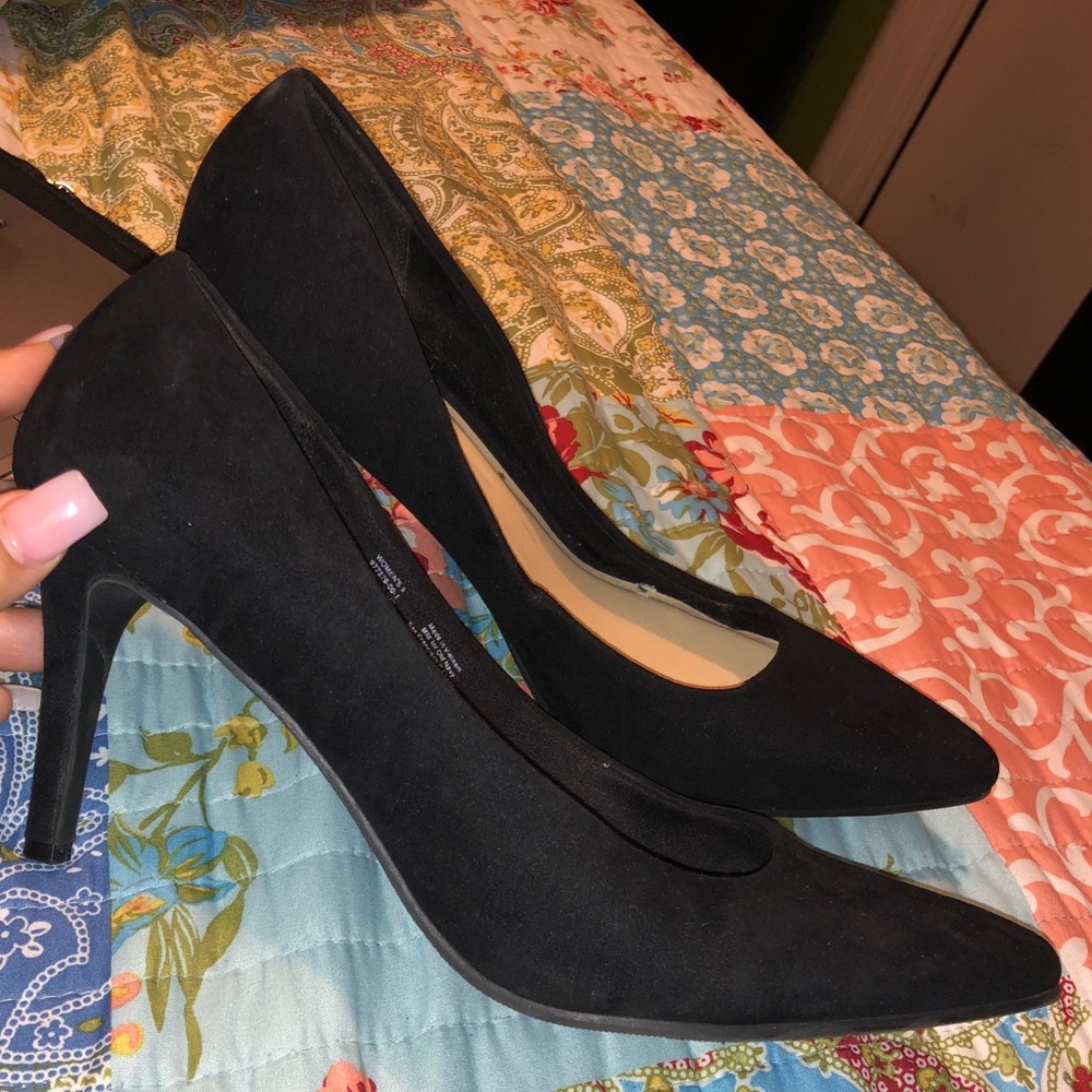 HEELS!
